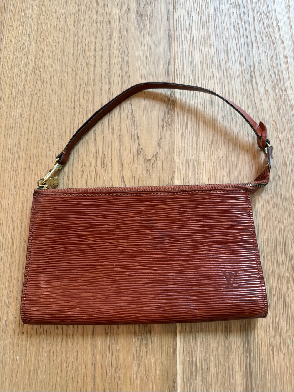 Louis Vuitton Fawn Brown Epi Leather Wristlet Pochette Clutch Handbag